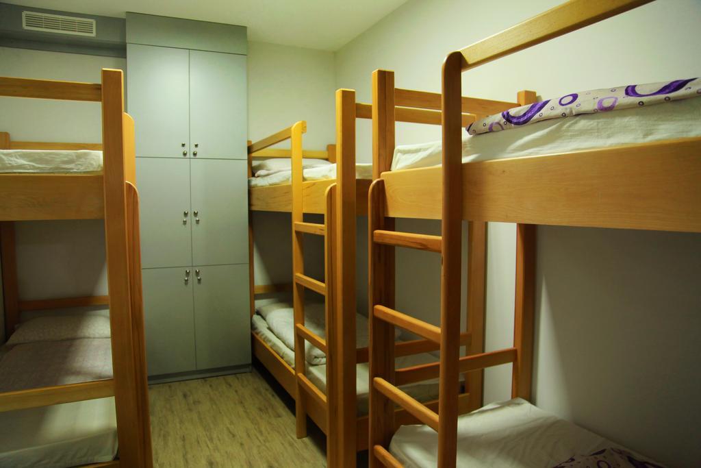 Mga Hostel & Tours Ereván Habitación foto